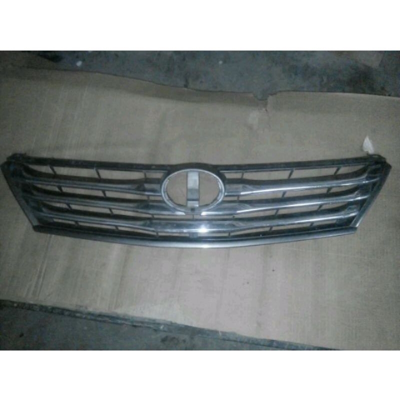 grill toyota innova 2012