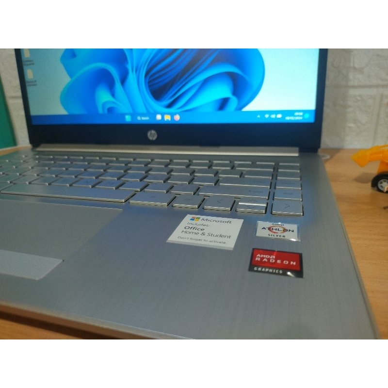 HP 14S Athlon Silver Ram 4 Ssd 512 gb
