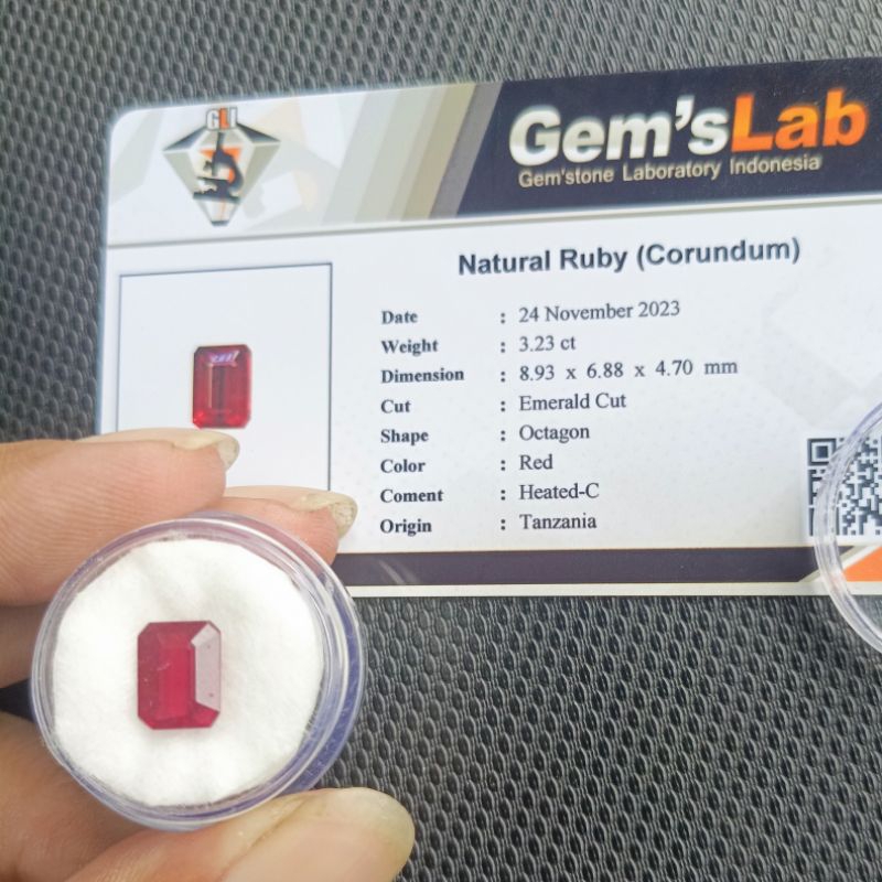 Natural Ruby (Corondum) Bermemo