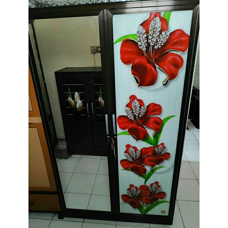 Lemari 2 Pintu Aluminium Kaca