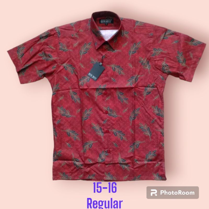 Rita Ricci batik pendek