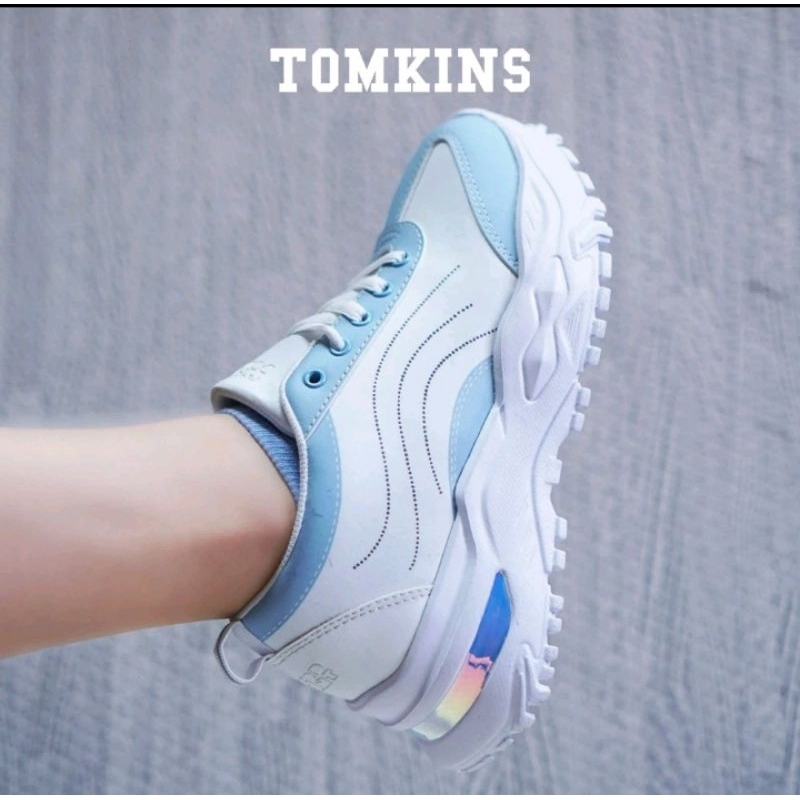 Sepatu Tomkins SILO putih biru untuk wanita