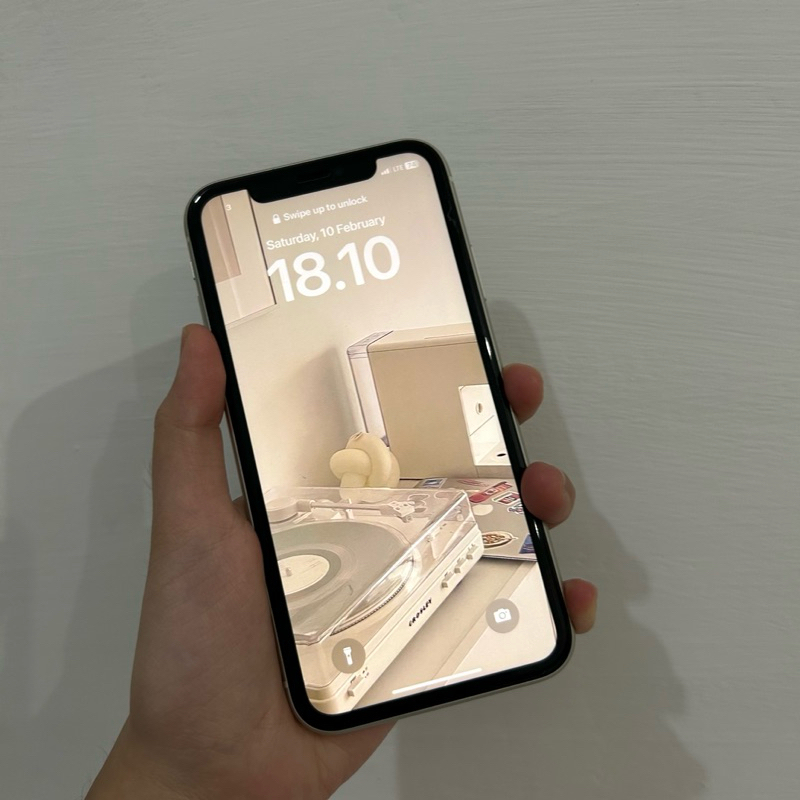 Iphone 11 64 GB ex Garansi Resmi Ibox