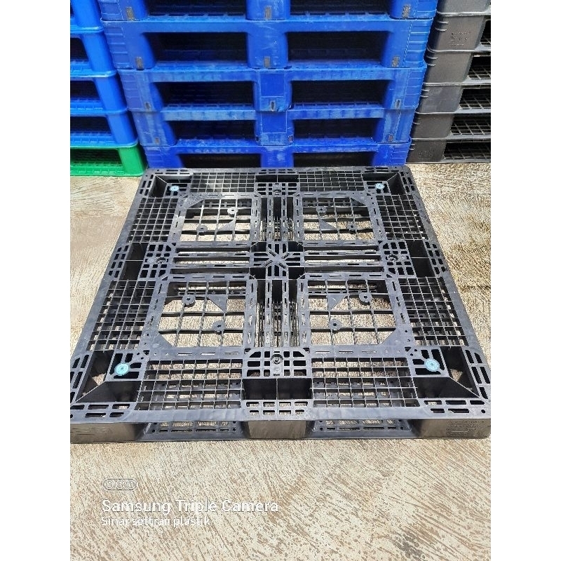 

palet plastik bekas uk 114x114x12cm ful japan