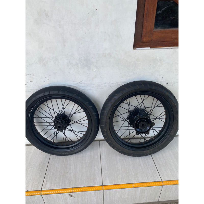 SUPERMOTO CRF BEKAS UKURAN 250/300