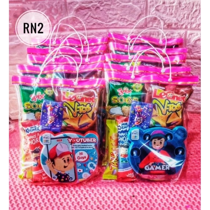 

Isi 20 Plastik Goodiebag Bingkisan Wrap Ultah Tentengan