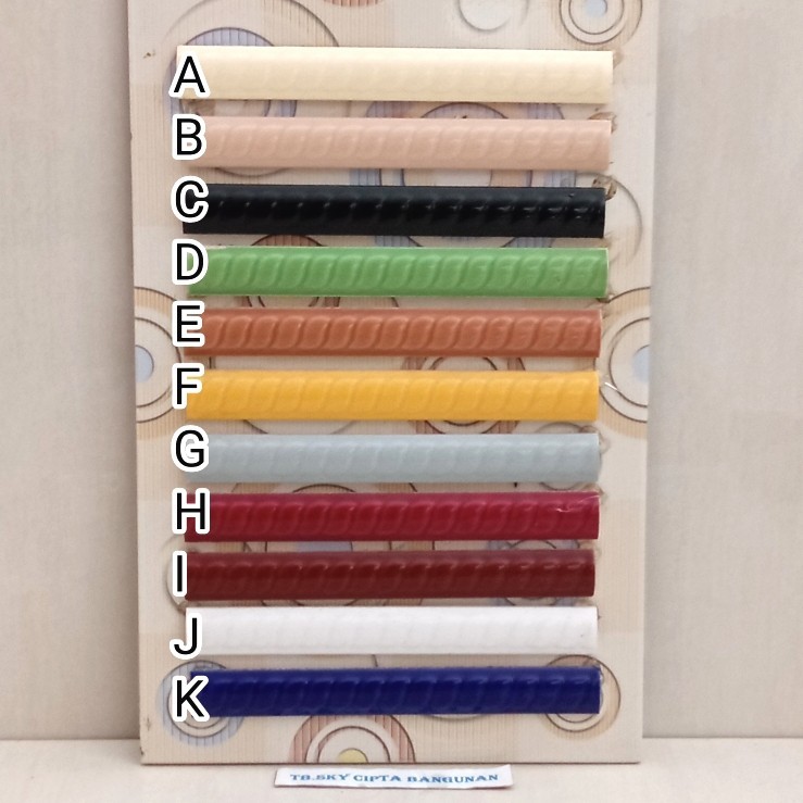 Kuku Macan Ulir / Lis Bonbon Keramik 20cm