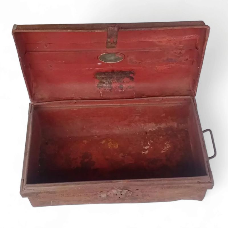 Koper Besi Warna Coklat