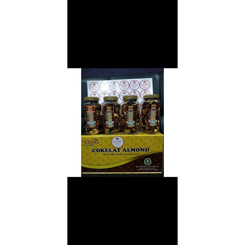 

1 Dus Coklat Almond (isi 4 Toples)