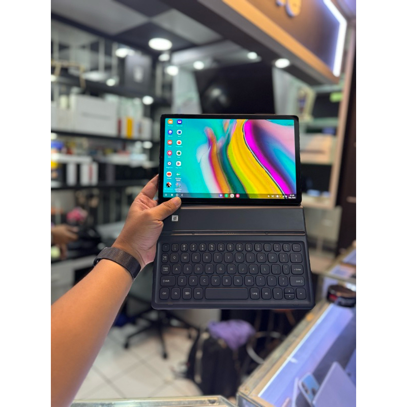 samsung tab S5e 4/64 lengkap dengan keyboard