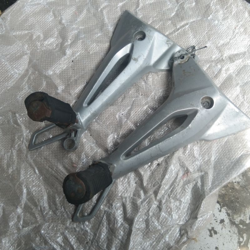 foostep step belakang kanan kiri Supra fit new asli copotan