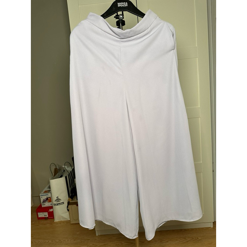 Preloved rok celana by uniqlo