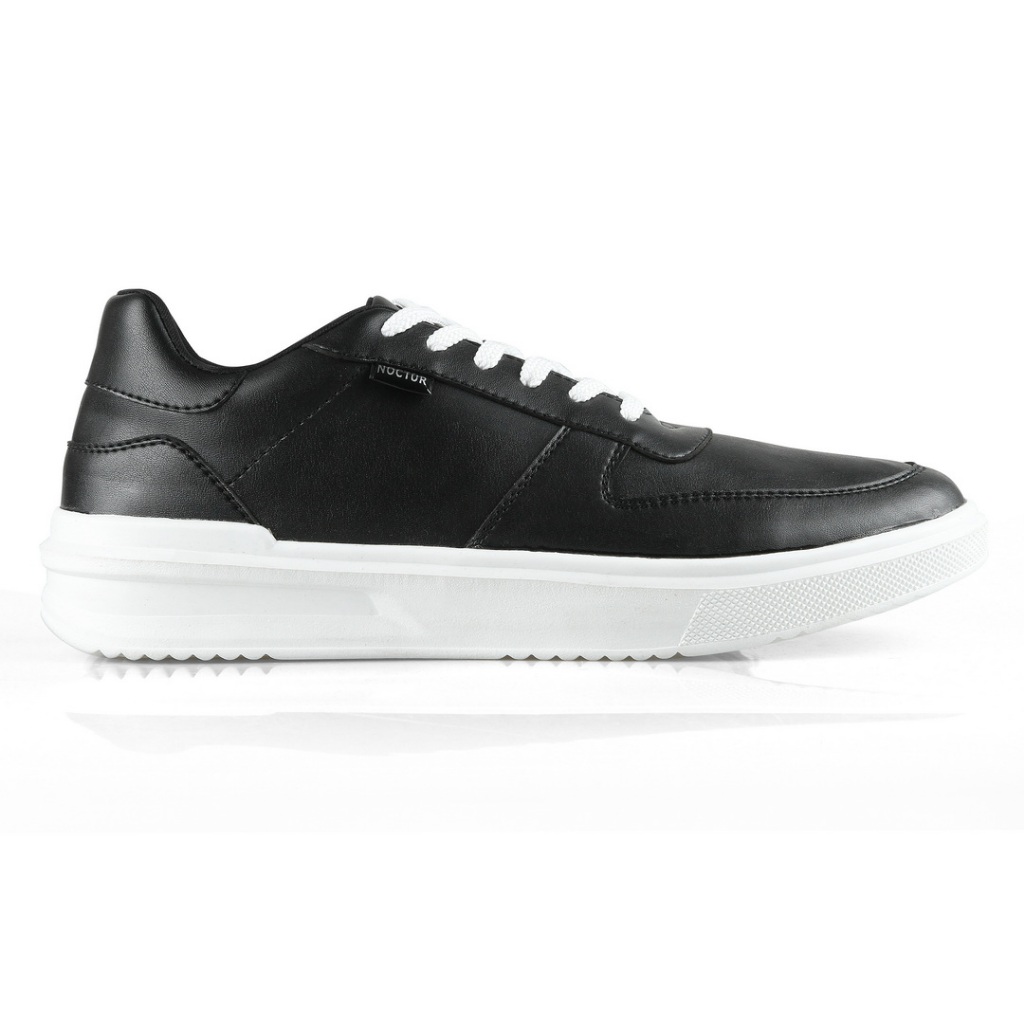 Sepatu Sneakers Pria Kasual Kerja Sport Full Black Trendy