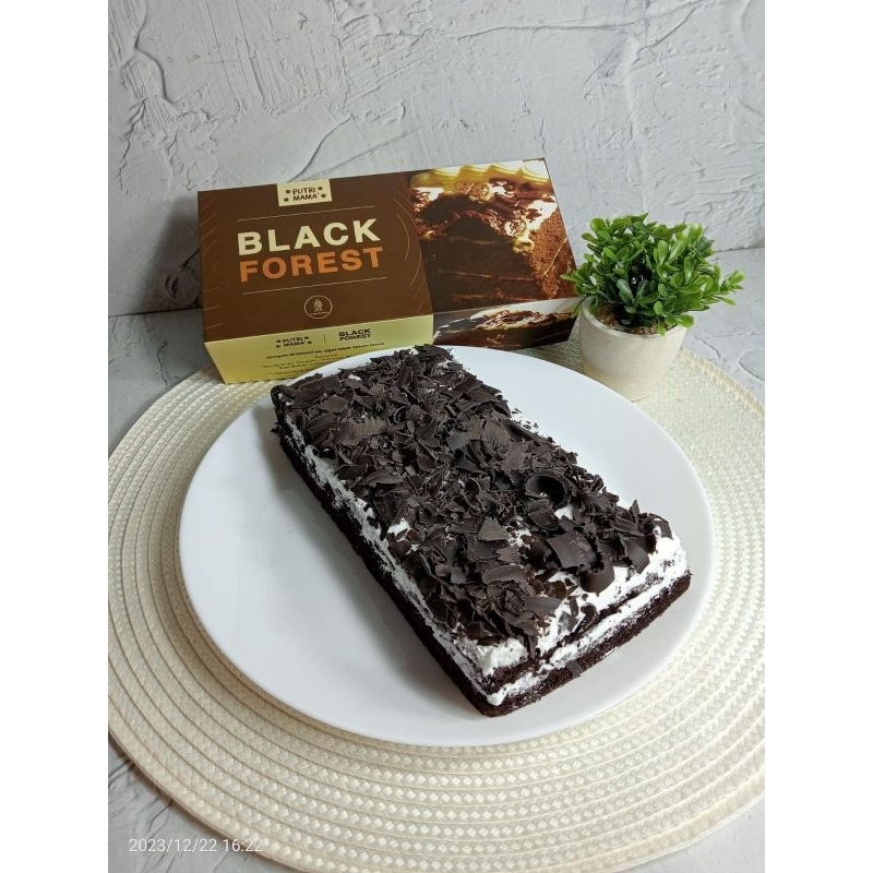 

Putri Mama Bolu Black Forest / Kue Black Forest / Black Forest Cake