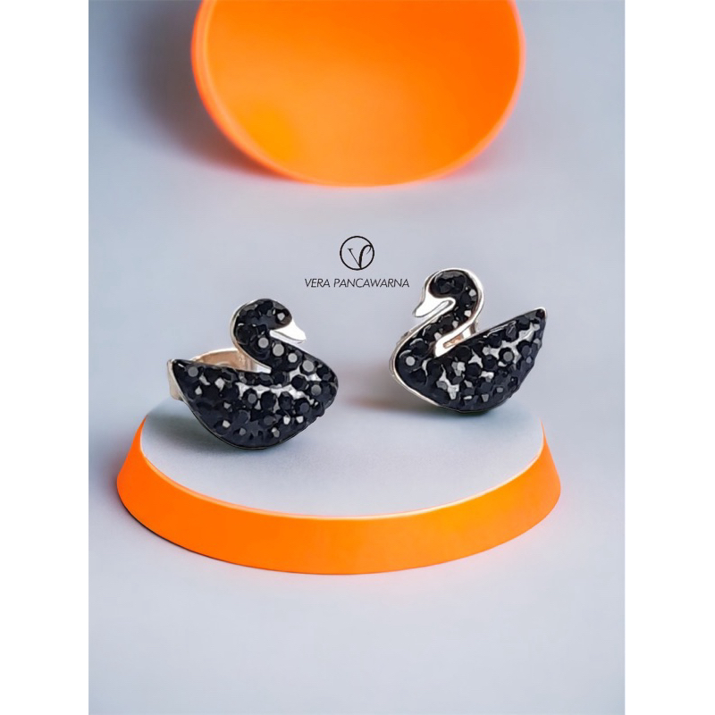 Anting Korea Anti Karat Black Swan Stud/ Angsa Hitam Titanium Premium