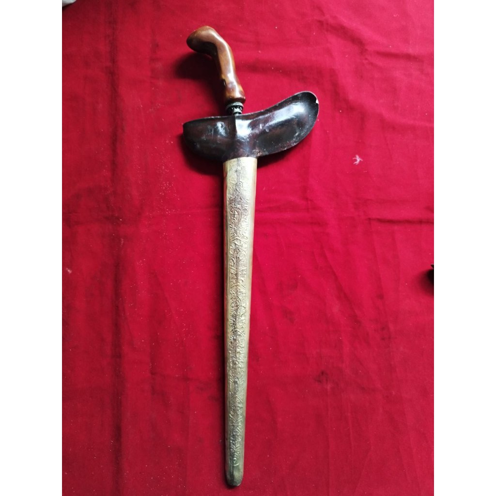 Lokasian Keris Naga Primitf pamor Ngulit Semongko