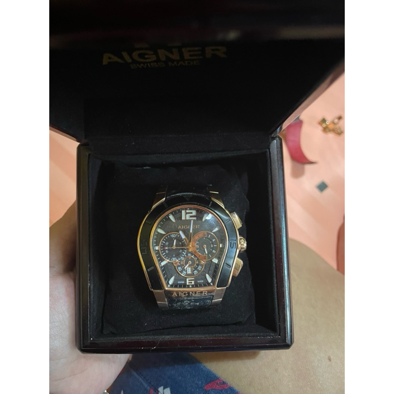 Preloved authentic aigner palermo men minus strap