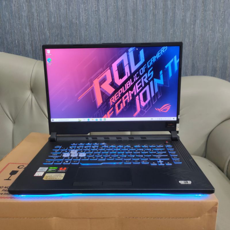 Laptop ASUS ROG Strix G16 (2024) - Eclipse Grey