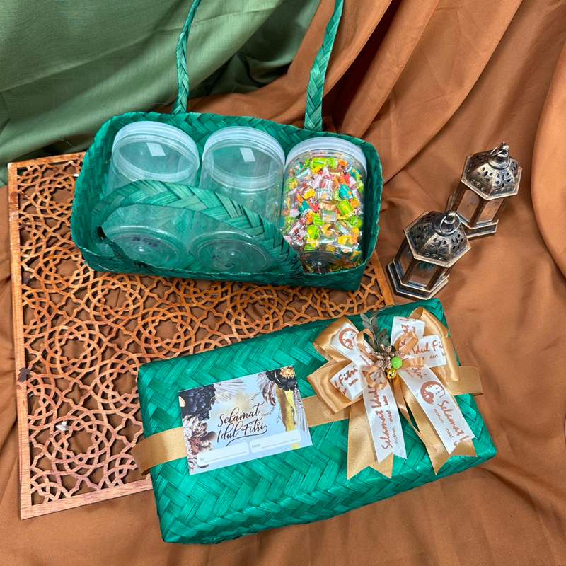 

HAMPERS KUE KERING 3 TABUNG 800ml || BESEK BAMBU 15x30 jinjing|| bingkisan lebaran murah