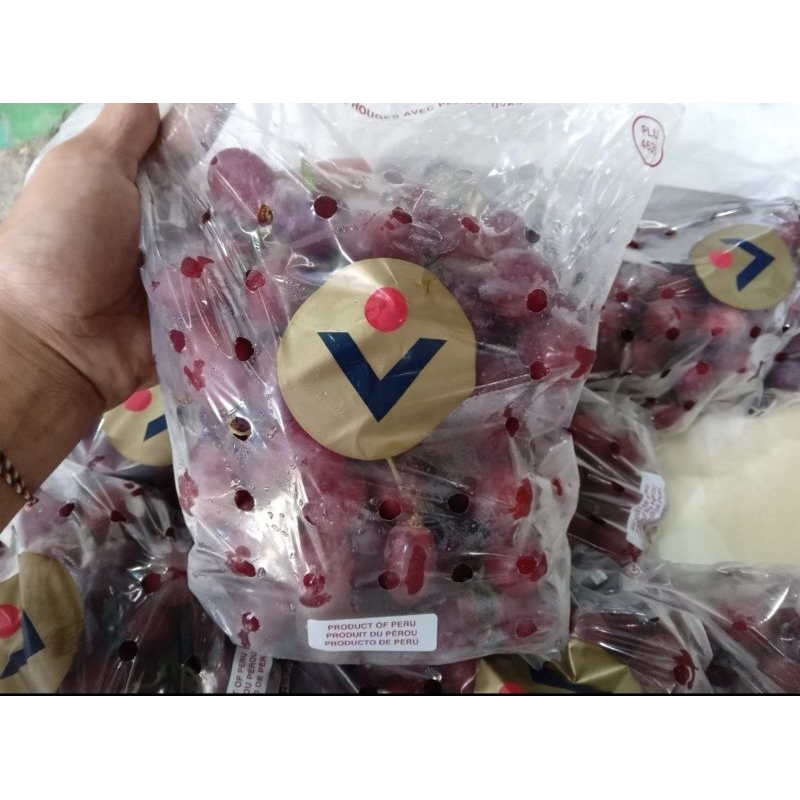 

buah anggur red globe peru jumbo 1 dus isi 8 kg / anggur merah red globe peru 1 dus 8 kg premium