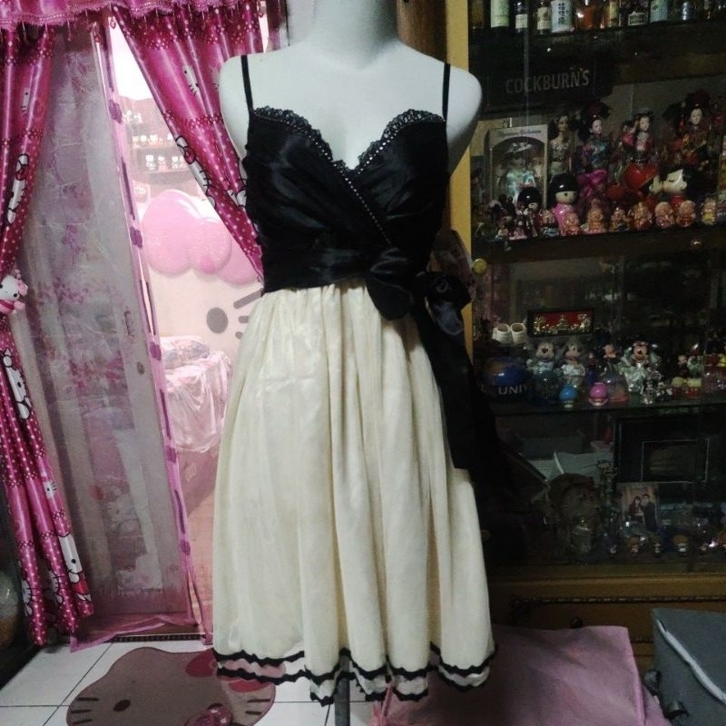 dress pesta warna cream hitam