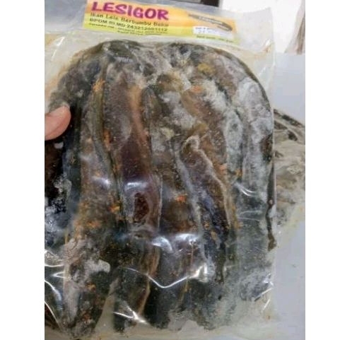 

LELE GORENG BERBUMBU SIAP SAJI 700 GRAM ISI 6