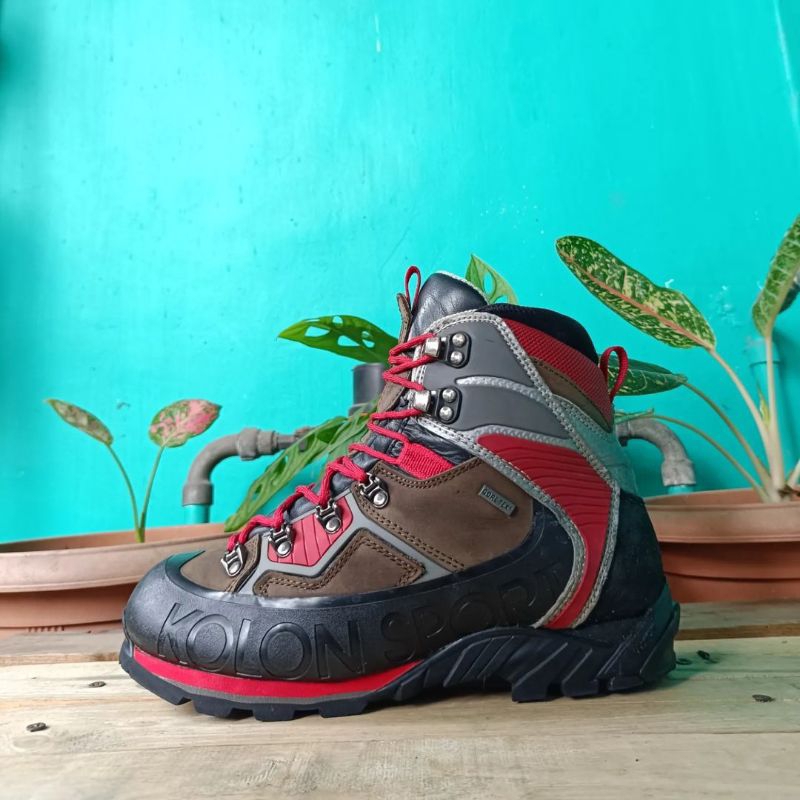 sepatu gunung hiking treking outdoor kolon sport size 40,5