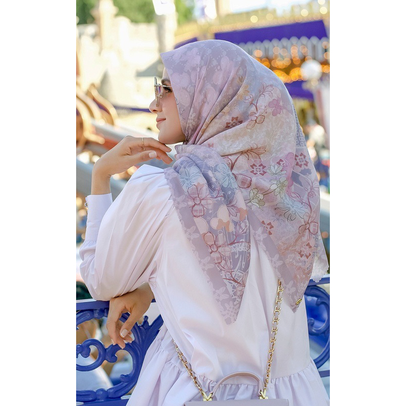 Preloved Buttonscarves The Dream Park Series Viola