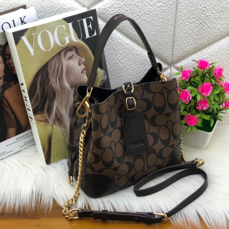 Tas Elegan Wanita Branded Kondangan Arisan Pengajian Jalan2 Ibu2 Emak2 Mewah Kekinian