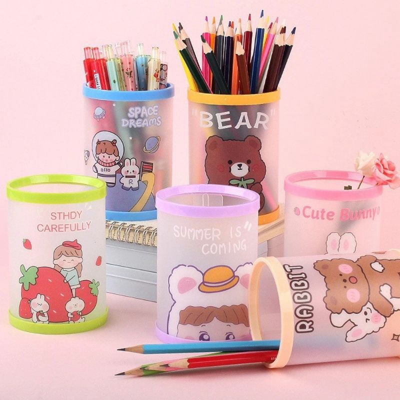 

Tempat Pensil Karakter Meja Lucu / Tempat Kotak Pensil Bulat Karakter Kartun Serbaguna / Pen Pencil Holder Bulat Tabung Lipat / Pencil Case Cartoon COD KOTAK PENSIL MOTIF LUCU UNIK / TEMPAT PENSIL / KOTAK PULPEN / TEMPAT ALAT TULIS Kotak Pensil Lipat TS