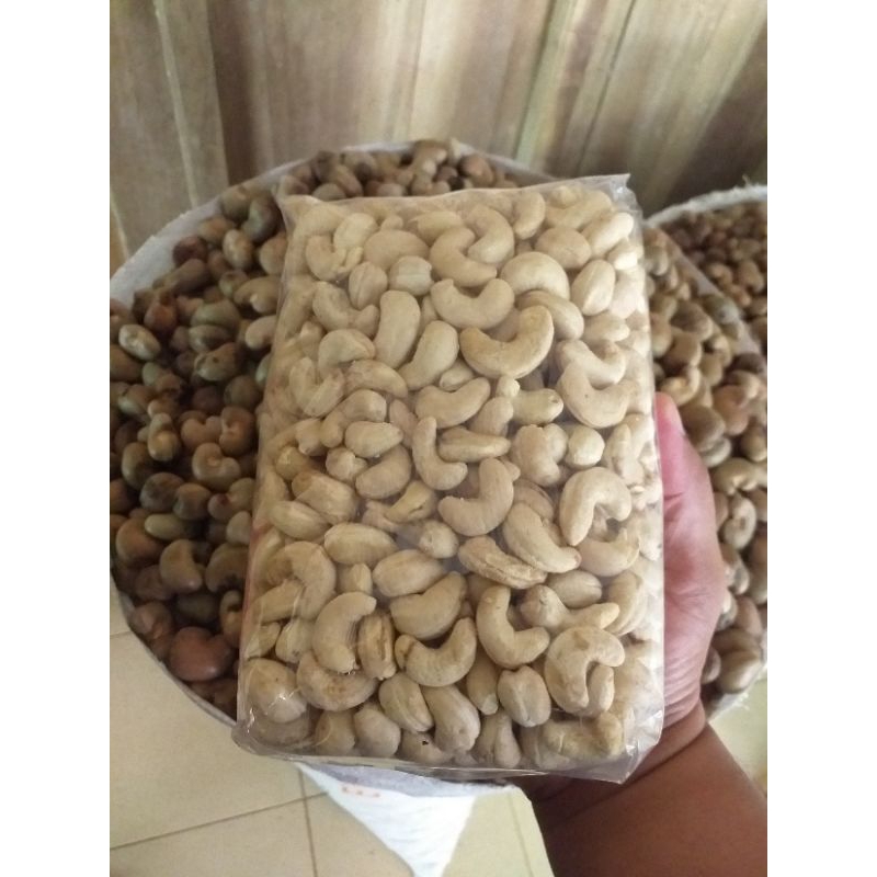 

KACANG METE ASLI WONOGIRI UTUH MENTAH ENAK GURIH CAMILAN SEHAT BERAT 1 KILO