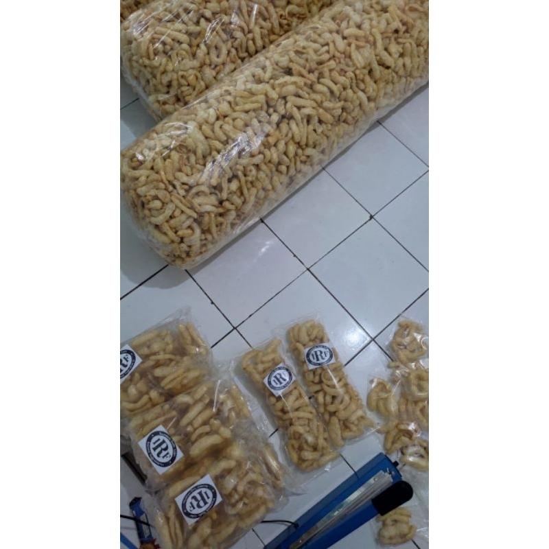 

Rambak Asin Kulit Sapi (Krecek Asin)