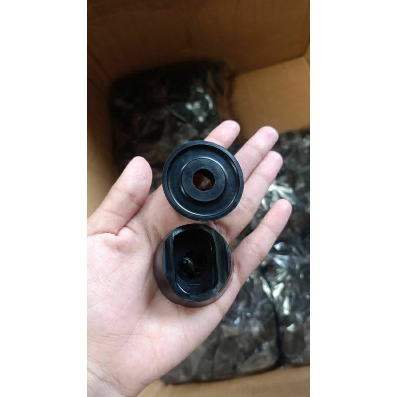 karet mata kucing besar