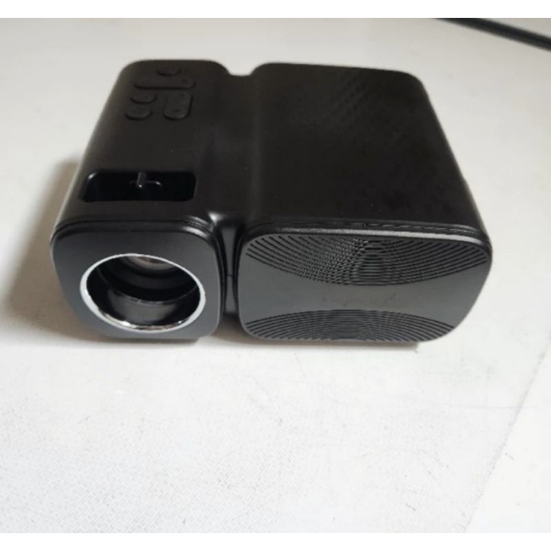 bekas/seken proyektor mini / portable cherlux type c11