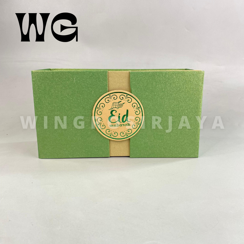 

Box Kue Kering 2 Toples 250Gr / Box Setengah Lapis Lebaran Emblem Tengah