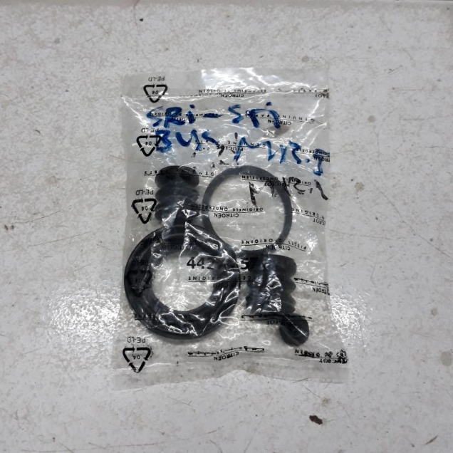 Seal Kaliper Rem Belakang (1 roda) Peugeot 405 SRI / STI merk Peugeot