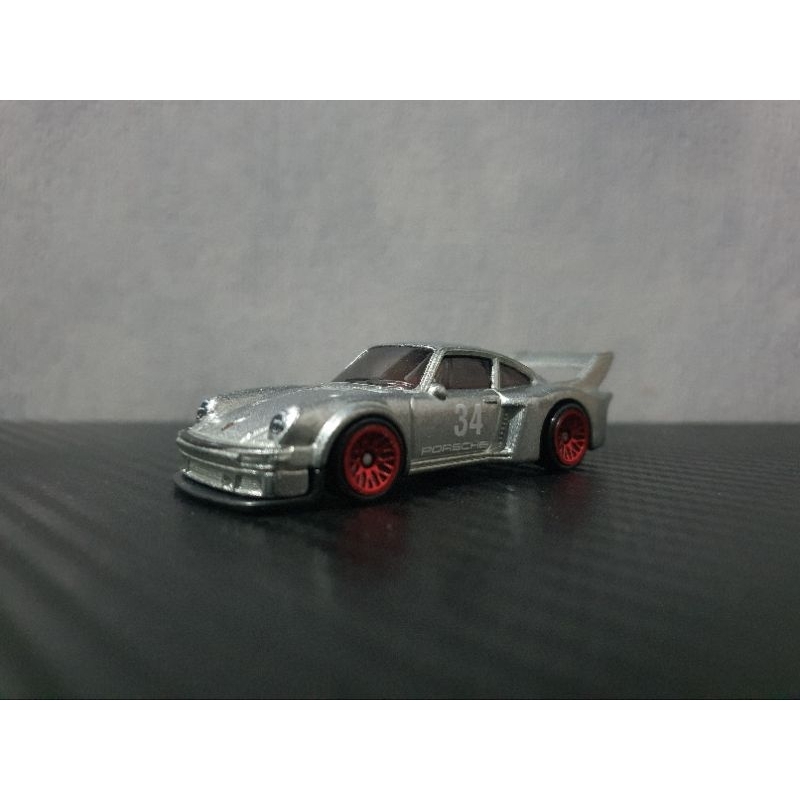 Hot Wheels Porsche 934.5 Zamac