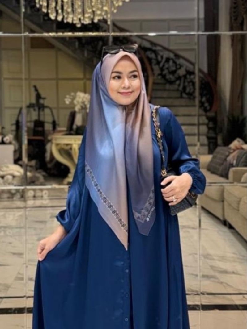 Hijab Journey Grada Series Plat Logo Segiempat Premium