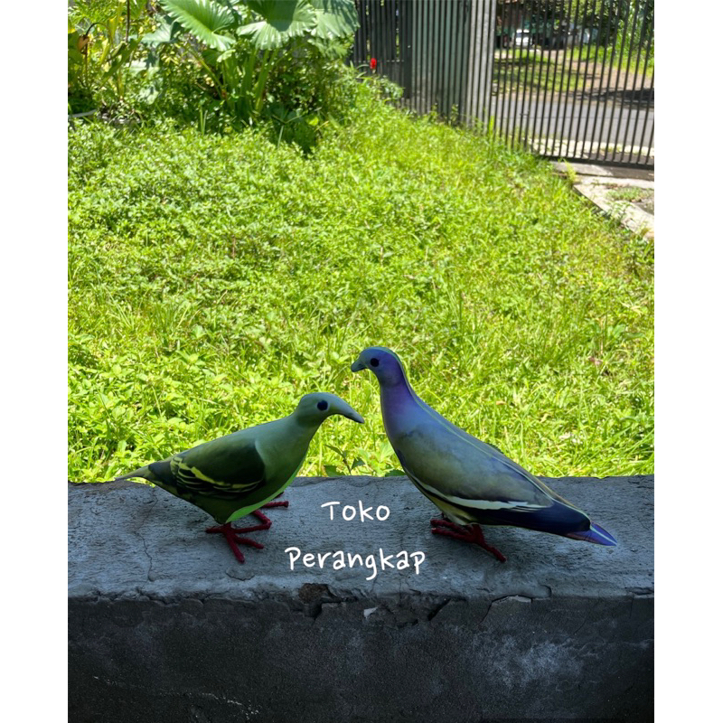 Paket Pasangan Patung Burung Punai Gading Betina & Punai Hijau Jantan