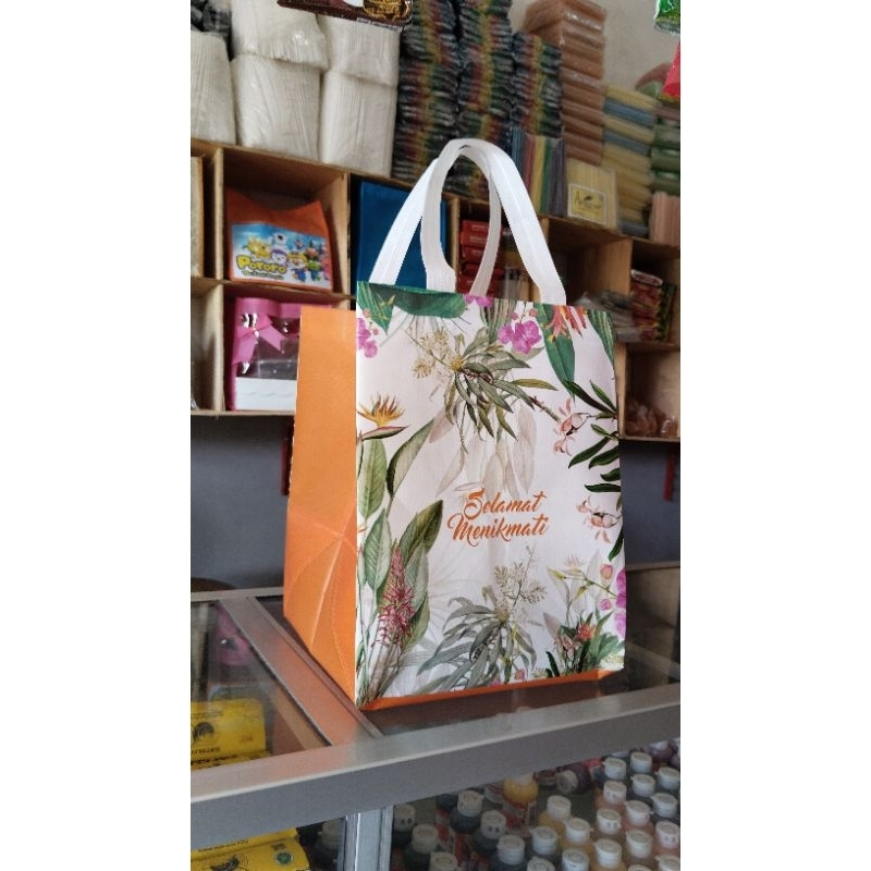 

TAS HAJATAN KOTAK UK 22 MUAT 2 TUMPUK/12pcs1lusin/TEBAL PRES PABRIK/SUPEE MEWAHH