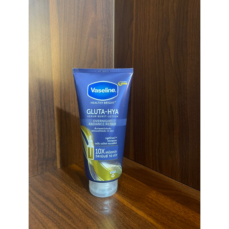 VASELINE GLUTA HYA BIRU THAILAND