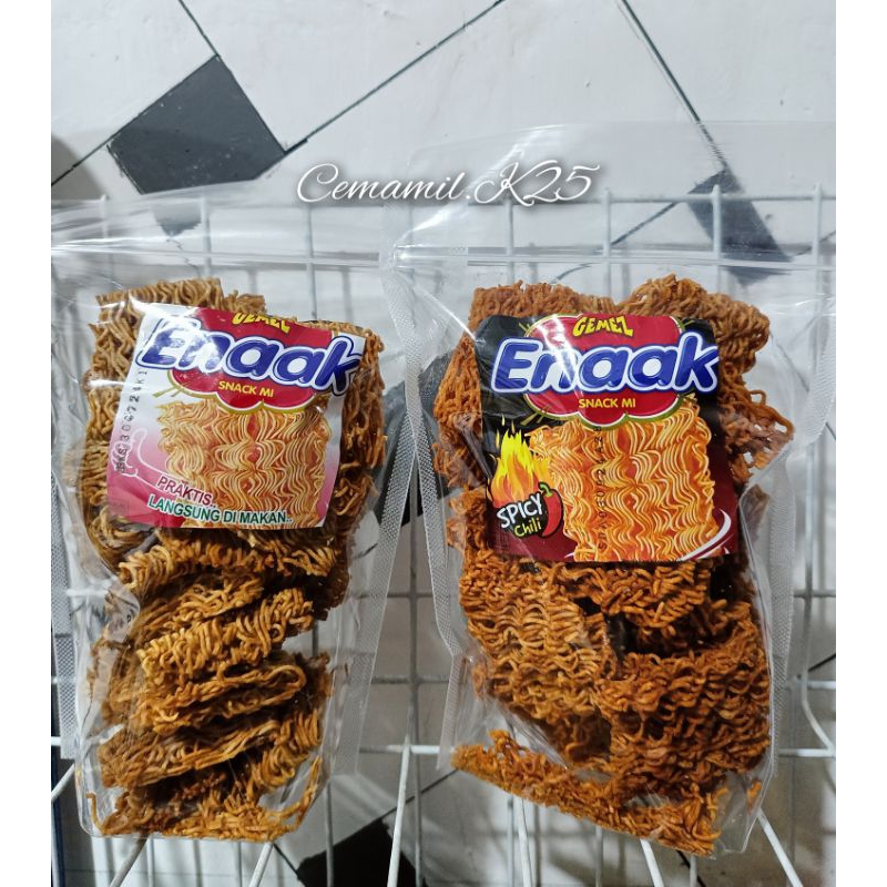 

mie enaak |gemez snack ori brand