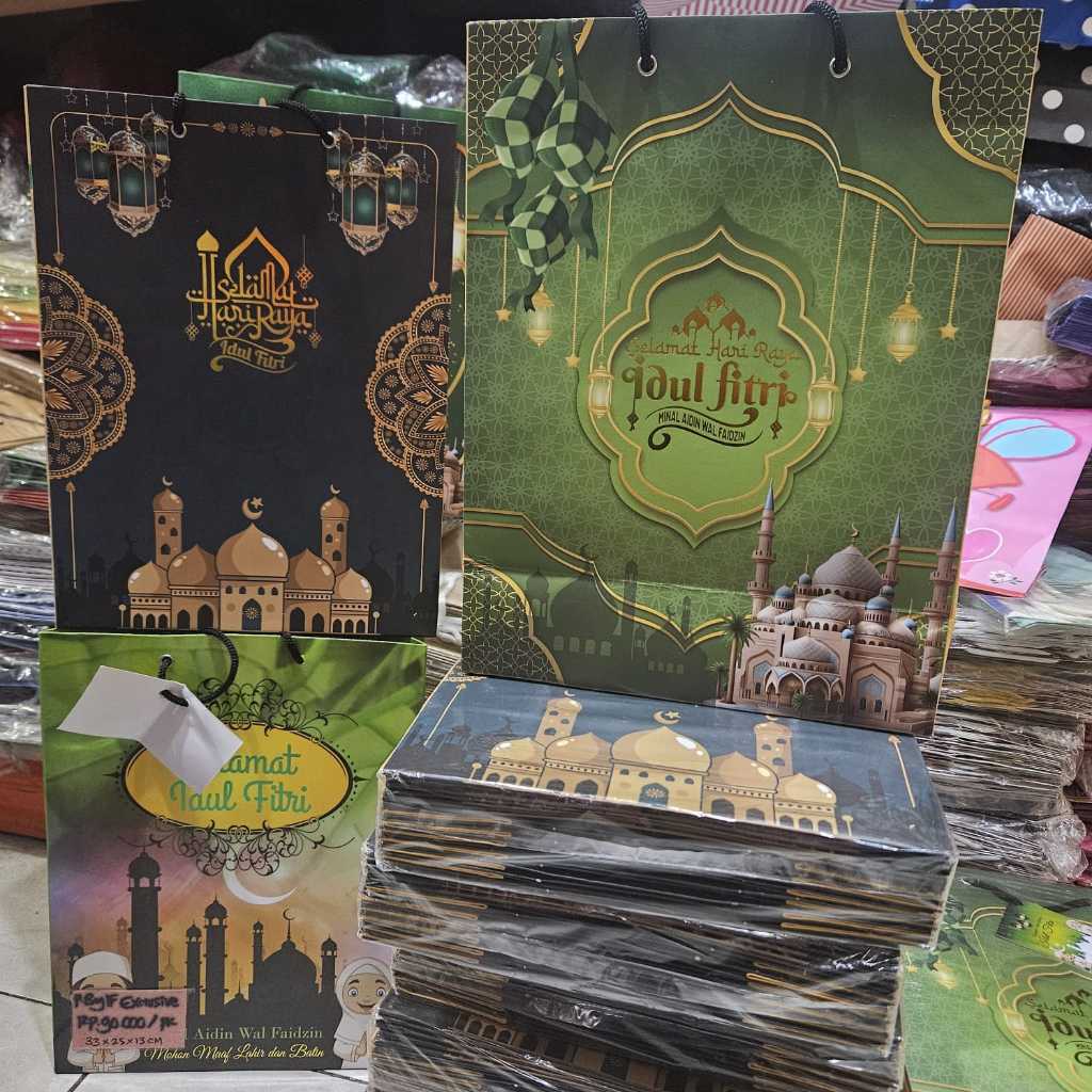 

ITBEL - Grosir 1lusin Tas Lebaran Paper Bag 25x33x13cm Goodie Bag Idul Fitri Tas Kertas Tebal Bingkisan Lebaran Tas Souvenir Hantaran Lebaran
