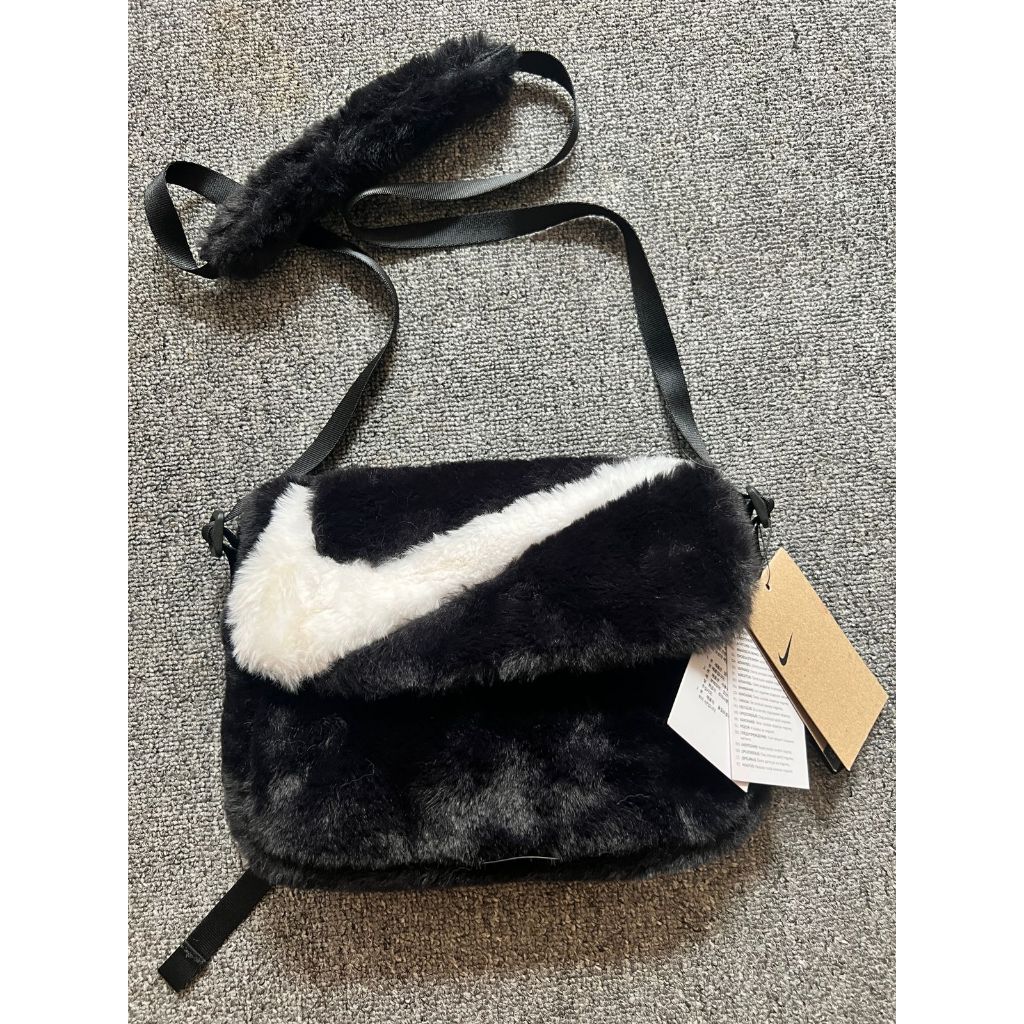 ORI STORE NIKE KR FAUX FUR SLING BAG