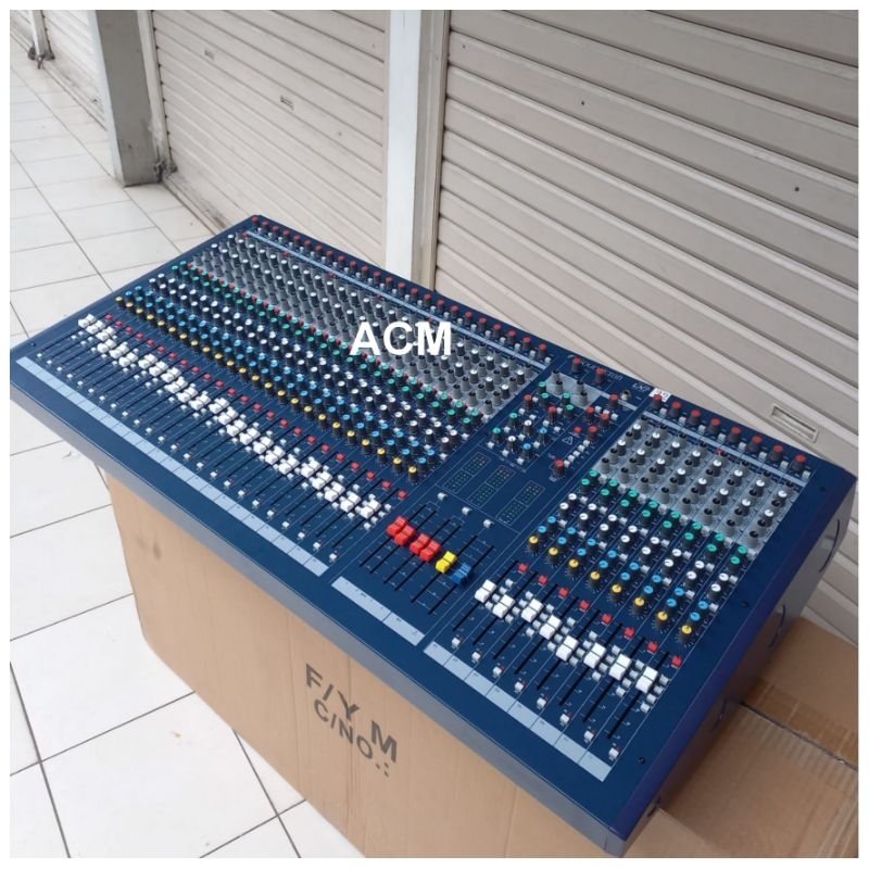 MIXER AUDIO SOUNDCRAFT LX7ii/32 MIXER 32 CHANNEL LX7II-32  LX7ii 32