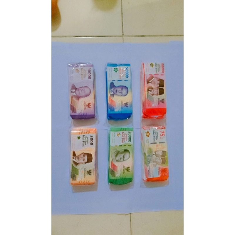 

ampau THR motif uang ukuran besar 8x17 isi mulai dari 10 lembar 50 lembar 100 lembar