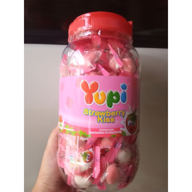 

Permen Yupi kemasan Toples