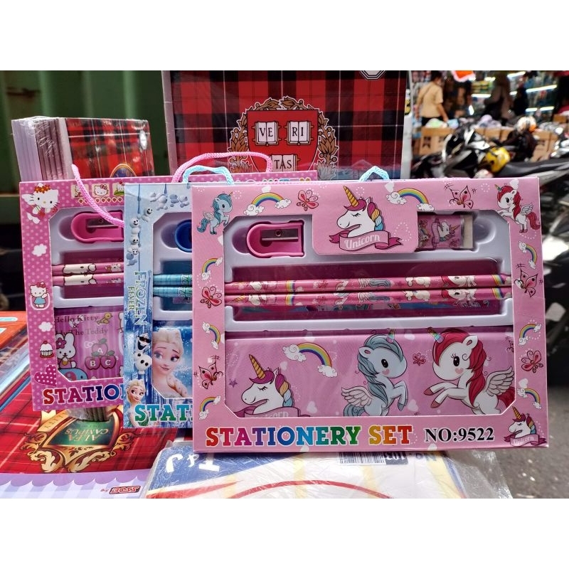 

STUDY SET STATIONERY/PAKET ALAT TULIS KARKATER LUCU