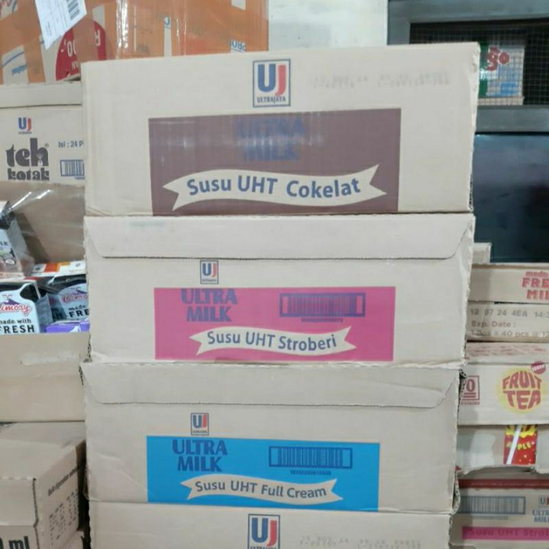 

SUSU ULTRA UHT 200ML 1 KARTON ISI 24 RASA COKLAT STROBERI FULL CREAM MURAH