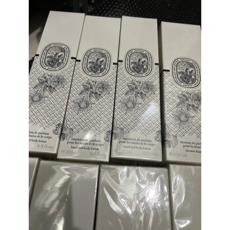 Bath line Diptyque eau Rose collection